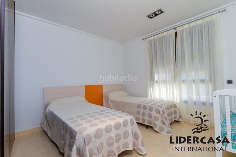 Foto b42fbdd0-19de-42aa-884c-b0260c5e6dd7. Chalet with parking pool in Cabo Roig Orihuela