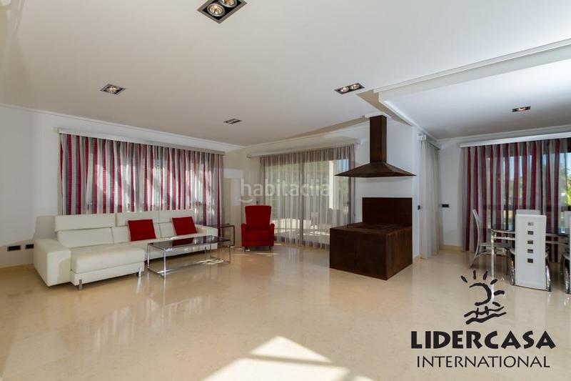 Foto 7d76c768-66de-4c71-ac59-9e1ca1aa72ef. Chalet avec parking piscine dans Cabo Roig Orihuela