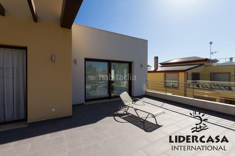 Foto 0f4bc293-5f05-4f4e-940c-c408e4b83a2e. Chalet con parcheggio piscina in Cabo Roig Orihuela