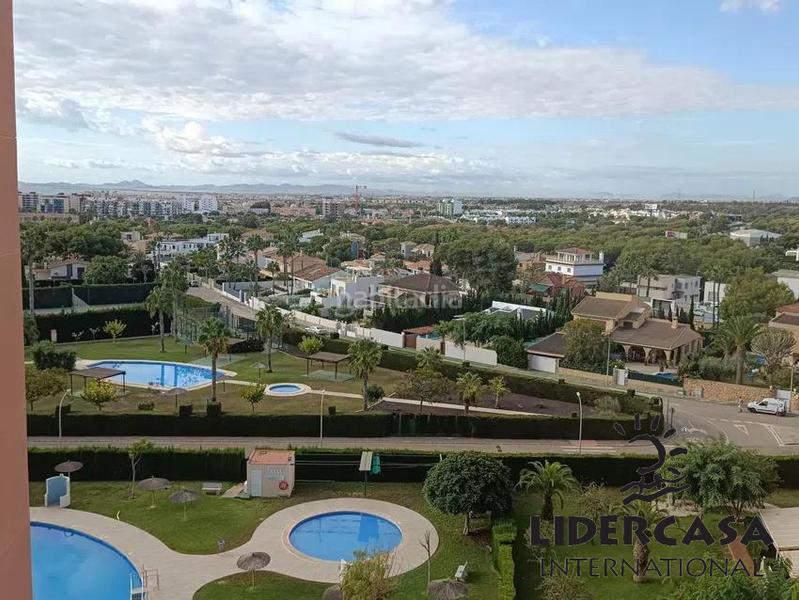 Foto c3beecc2-8c76-4f03-af67-883210ca0be4. Piccolo appartamento con parcheggio piscina in Campoamor Orihuela