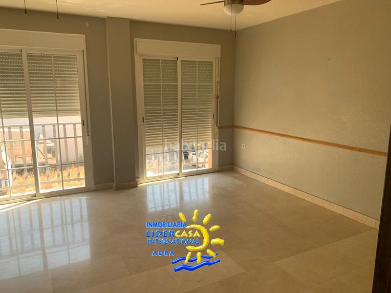 Foto 6ce5a4bc-4d25-4aaf-bc33-d186f2ac6b36. Xalet amb aparcament a Adra