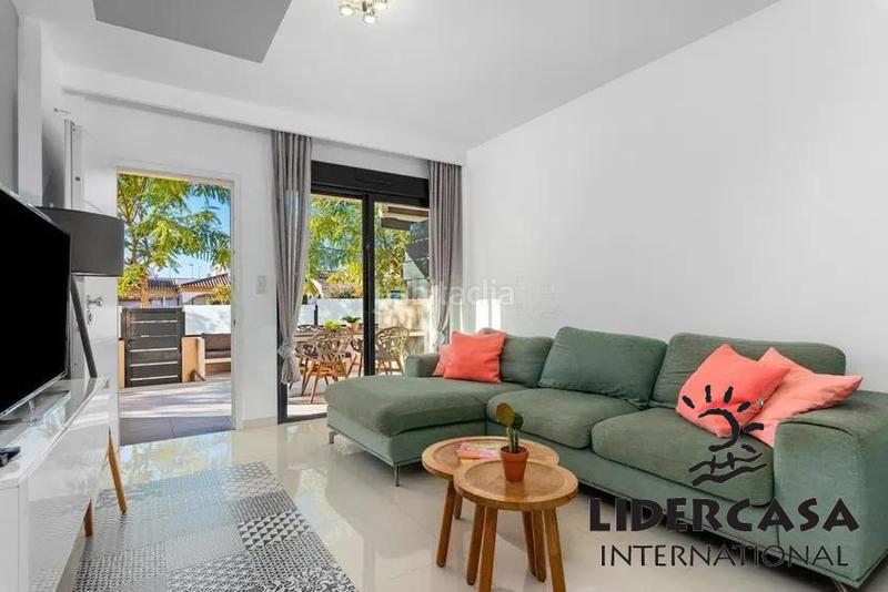 Foto 6ef743fc-4ae5-4805-b0b9-2715793d8b76. Apartment with pool in Pueblo Latino Pilar de la Horadada