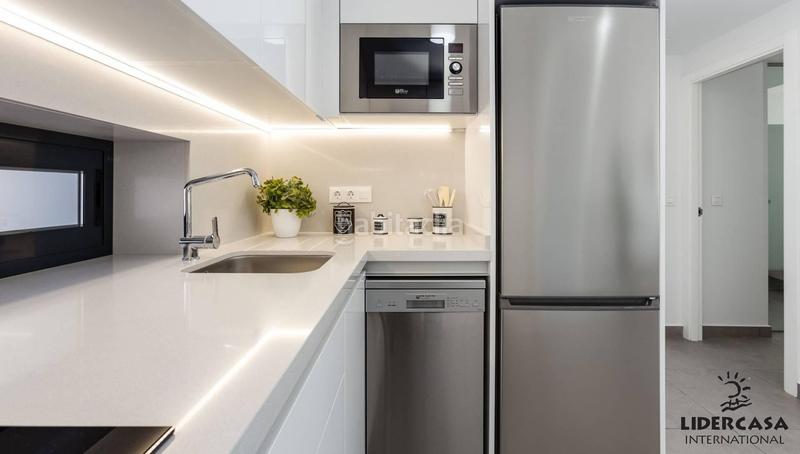 Foto 2053d597-fc16-44cb-ae9d-3eeeaca8db16. Apartament amb aparcament piscina a Roda San Javier