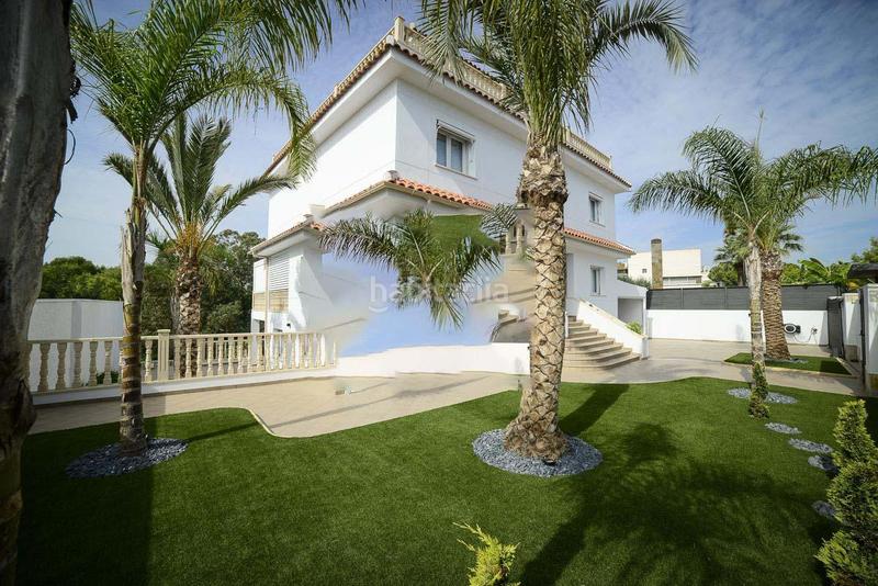 Foto a70c0fa7-5a10-43a8-b5a1-42dd37305dfe. Chalet en Campoamor Orihuela