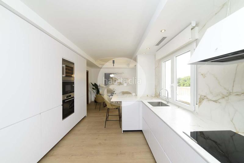 Foto 32c6c2b9-a155-462d-b509-f8b2e6f5d5e6. Xalet amb aparcament piscina a Campoamor Orihuela