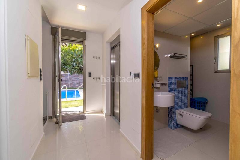 Foto 2da38687-1aca-42c5-b7d4-a26002ea467b. Chalet mit parking pool in Campoamor Orihuela