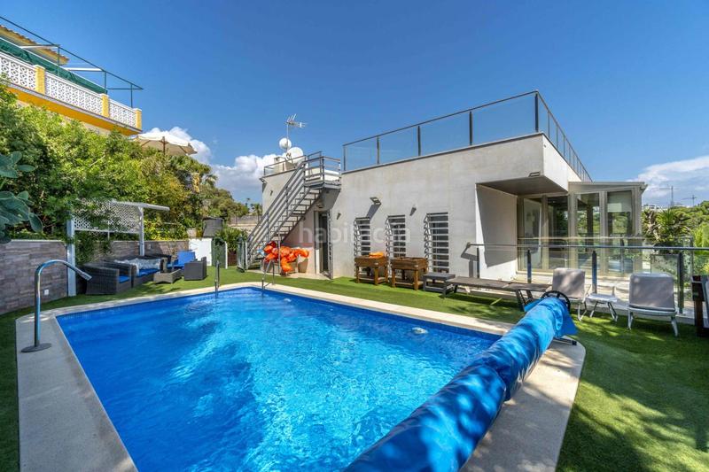 Foto 2e9706db-a72e-416f-9741-11a0b1701790. Chalet mit parking pool in Campoamor Orihuela