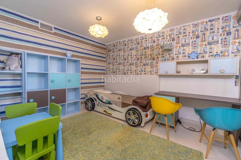 Foto 1d2d1fff-d1a6-47dd-ab1c-e5bf9c52a87d. Chalet with parking pool in Campoamor Orihuela