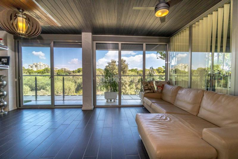 Foto a3a301ac-0e33-40c5-bc4b-615b194d8497. Chalet avec parking piscine dans Campoamor Orihuela