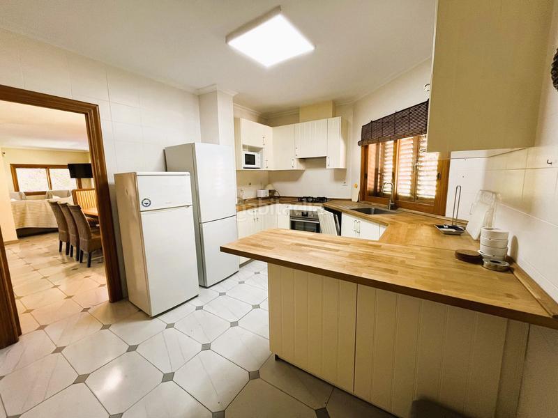 Foto 22f0f71e-91f2-4b96-8109-8e2c45412e75. Chalet with parking pool in Campoamor Orihuela