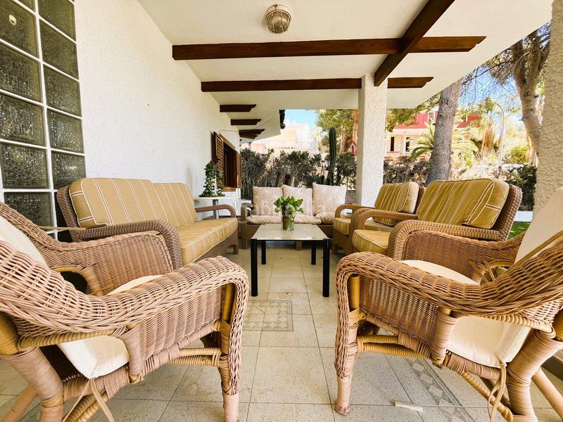 Foto c68022f2-9202-4250-9a8a-ca698016cfd5. Chalet with parking pool in Campoamor Orihuela