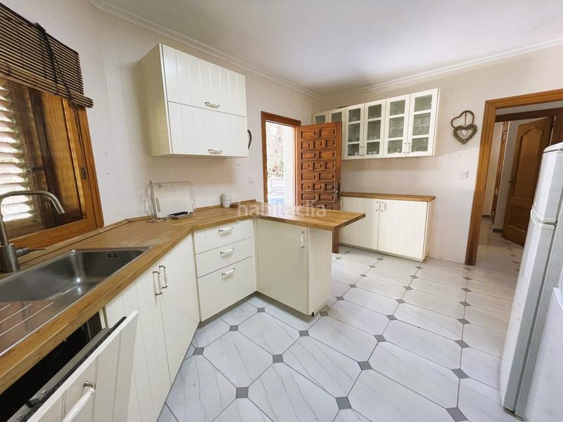 Foto c85a1ca6-274f-4b25-9347-fe2e93a916d0. Chalet with parking pool in Campoamor Orihuela