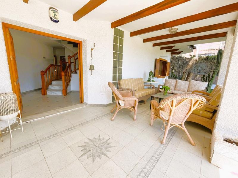 Foto fbf75b65-ce04-494e-80c8-f089ec5e1eaa. Chalet with parking pool in Campoamor Orihuela