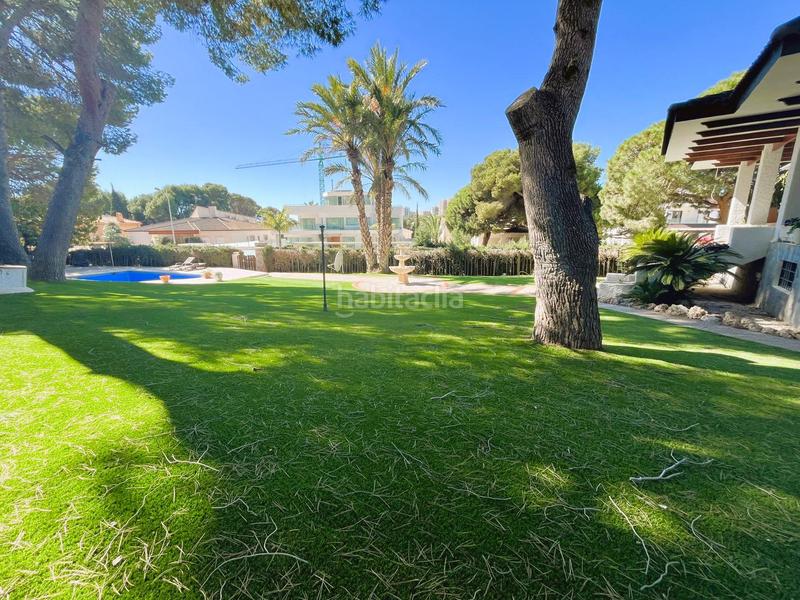 Foto 9a5c7a74-1293-4b6e-972f-4ad60423037a. Chalet avec parking piscine dans Campoamor Orihuela