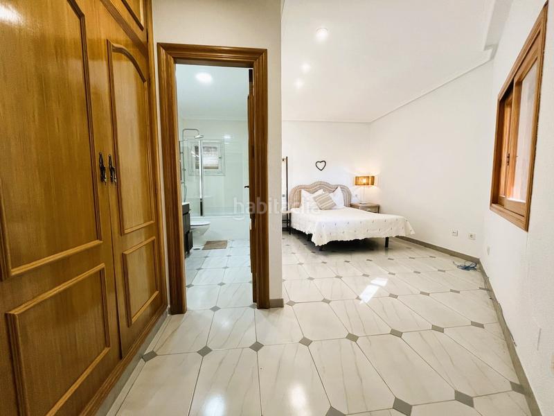 Foto 9c6c761f-255a-4495-92f8-d9633dcf1d2f. Chalet avec parking piscine dans Campoamor Orihuela