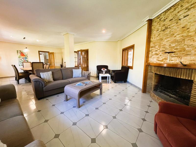 Foto b2a0b66a-cbee-4695-a8b6-429fab16f15e. Chalet avec parking piscine dans Campoamor Orihuela