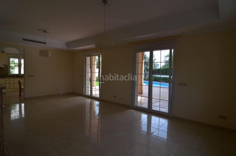 Foto 8135f8e8-b37c-4efa-b2c4-fbf576945865. Chalet mit parking pool in Cabo Roig Orihuela