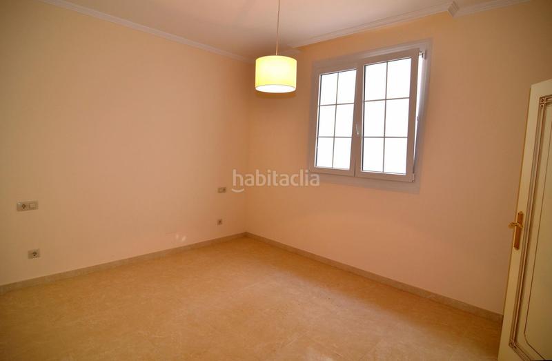 Foto de3bb3f1-19a5-4a7b-b551-b0b1c429f782. Chalet mit parking pool in Cabo Roig Orihuela