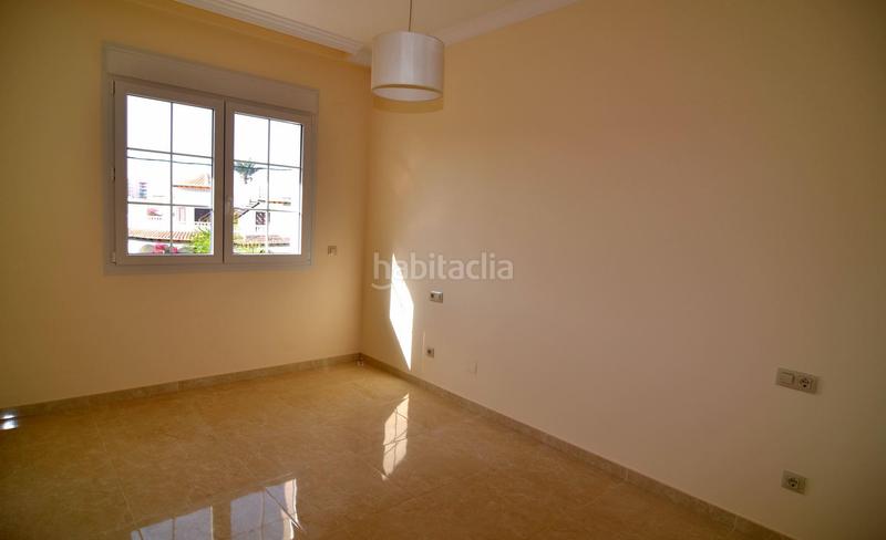 Foto e27d0649-bce6-471f-963a-7bfdbfced78e. Chalet en Cabo Roig Orihuela