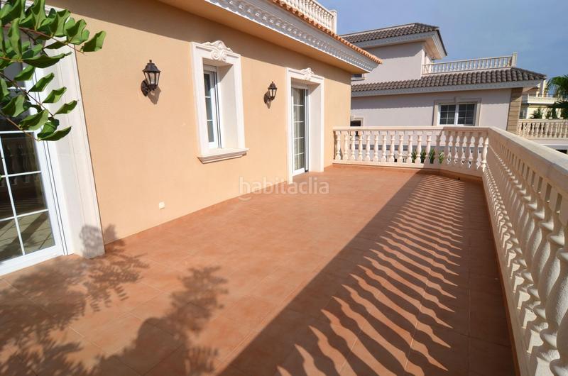 Foto 2a71457e-8e84-4fd9-8242-e415ac4e680c. Chalet con parcheggio piscina in Cabo Roig Orihuela