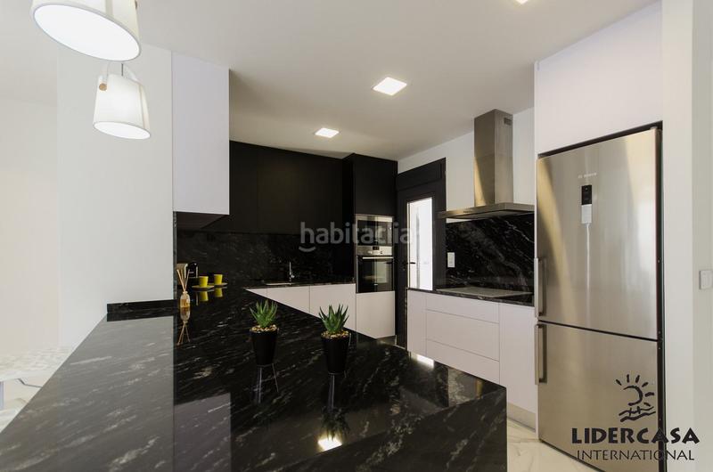 Foto d3cd74fe-b17c-4a29-83b3-38ef756e836e. House with parking pool in Campoamor Orihuela