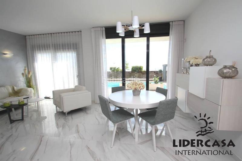 Foto d519af66-8e95-462f-835e-cc0b8e419c8b. House with parking pool in Campoamor Orihuela