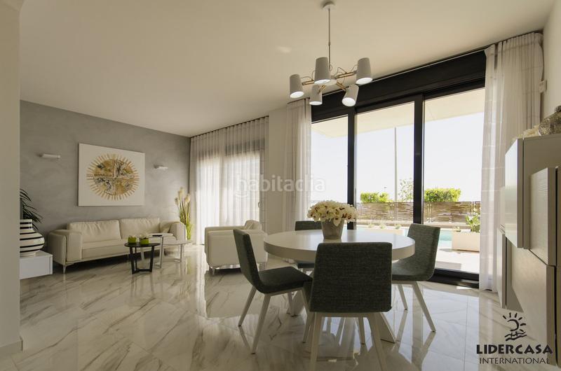 Foto ed67a7f0-12f4-4914-a63f-d1e5af846732. House with parking pool in Campoamor Orihuela