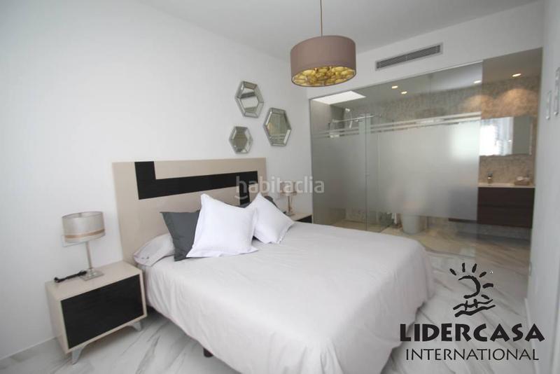 Foto aedd2dd6-60c0-44d3-acd9-e46ac059417f. Maison avec parking piscine dans Campoamor Orihuela