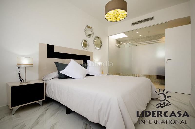 Foto b9607318-3374-4e98-b2cd-e9b67def9de8. Maison avec parking piscine dans Campoamor Orihuela