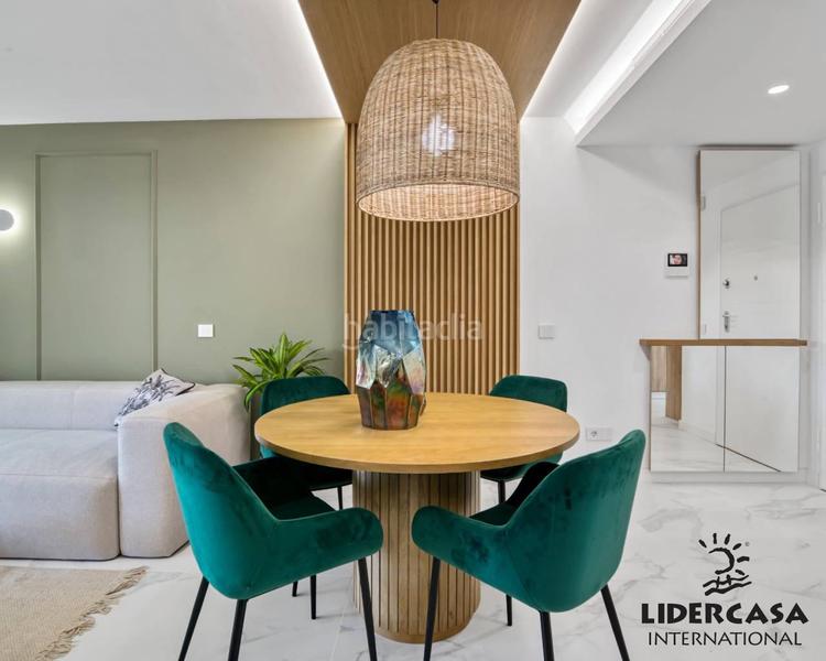 Foto 135f52e2-b73d-46f9-baab-892b916bd2a2. Attique avec parking piscine dans Punta Prima Torrevieja