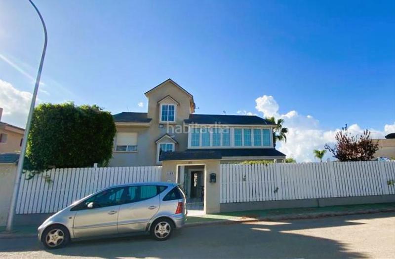 Foto 9ec03f8c-4814-4113-a539-1ee66a629f95. Chalet with parking pool in Campoamor Orihuela