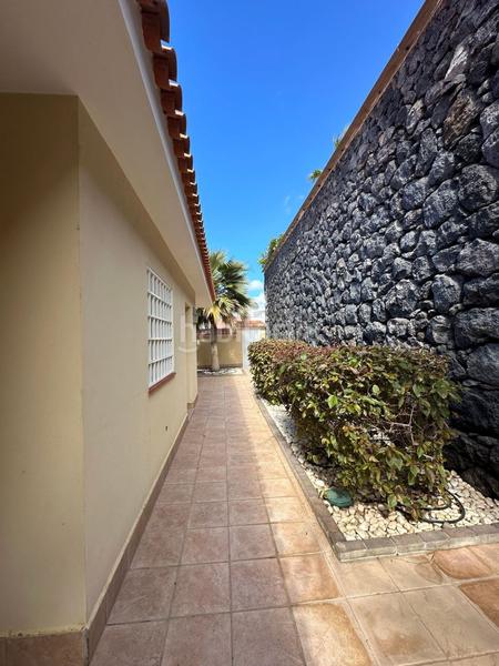 Foto fa84cacf-ec3e-4c86-8ff0-db8121d72a08. Maison dans Puerto de Santiago Santiago del Teide