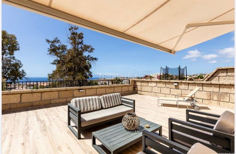 Foto d3b278a8-7b0a-4ff0-8f6b-af82670d2300. Casa a schiera in Playa Fañabé Alto Adeje