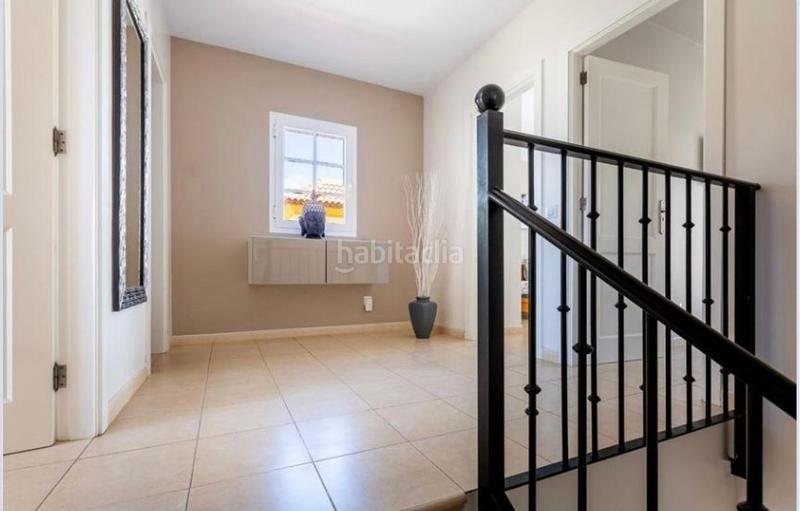 Foto 472d0945-cd50-4bc1-9b15-194200fe3bc2. Semi detached house in Playa Fañabé Alto Adeje