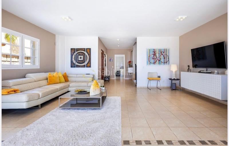 Foto f845e8df-6003-45fa-b793-c39053e222a4. Semi detached house in Playa Fañabé Alto Adeje