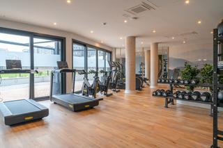 Location Appartement  Calle de maría de las mercedes de borbón 278. Piso de 66 metros cuadrados más otros 4 metros cuadrados de terr