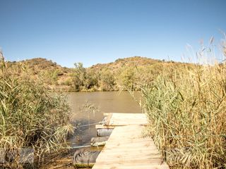 Mas  Camino del romerano. Finca en el río guadiana