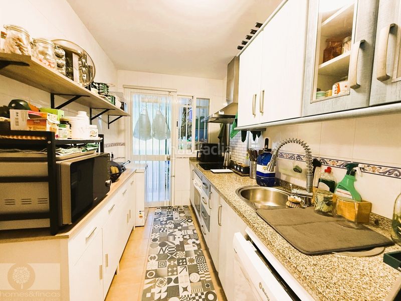 Foto e0567a03-0cf7-4d9c-8b1a-26e41dae4ae9. Casa adossada a Lepe