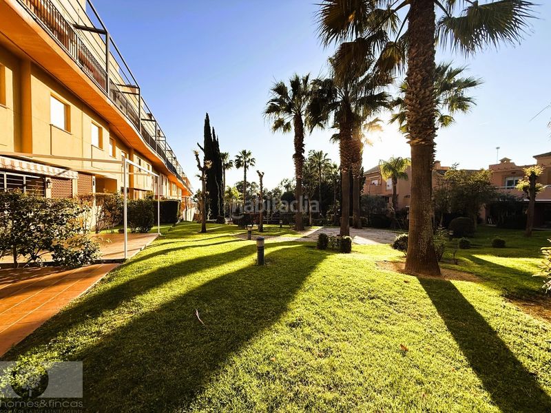 Foto eab45a4b-c512-43f3-a679-77a7b7c087e8. Casa adossada a Islantilla golf Islantilla