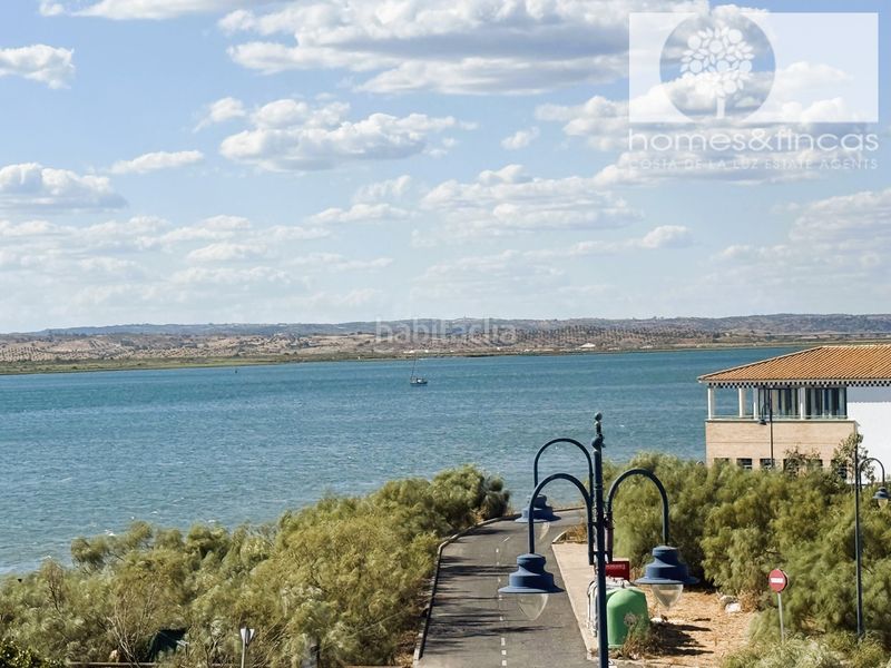Foto eb126327-c0e0-4a62-a5ea-e57a50586343. Casa adossada amb aparcament a Isla Canela Ayamonte