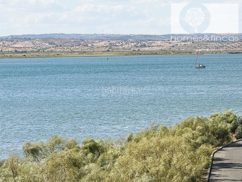 Foto f5302488-856a-47e3-8c9d-6b11dfc5d2bf. Casa adossada amb aparcament a Isla Canela Ayamonte