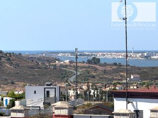 Flat  Calle lope de rueda 1. Elegante y completamente renovado apartamento de 2 dormitorios e