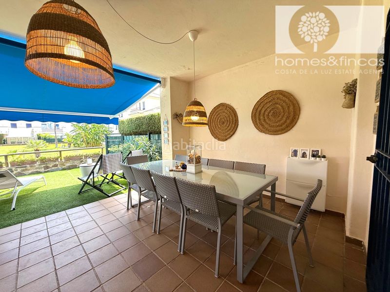 Foto 1eeba73b-f8e8-48a9-864d-4fc0074ce3ea. Chalet dans avenida rosalía de castro 119 dans Costa Esuri Ayamonte