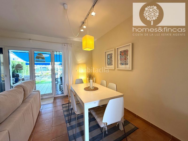 Foto 49aca877-1dd1-405f-b76c-0cf28144d52d. Chalet dans avenida rosalía de castro 119 dans Costa Esuri Ayamonte