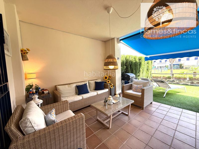 Foto 50aa0dbf-bac3-42ae-813d-9ff30cc5942c. Chalet dans avenida rosalía de castro 119 dans Costa Esuri Ayamonte