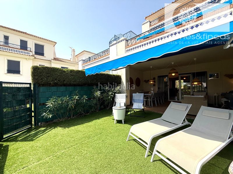 Foto 5df56355-ed66-4ffc-a7d7-d5d7c069f3c9. Chalet dans avenida rosalía de castro 119 dans Costa Esuri Ayamonte