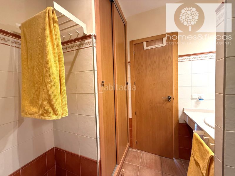 Foto 63a5ec67-fa88-44c8-a447-ee6b3a3edd3c. Chalet dans avenida rosalía de castro 119 dans Costa Esuri Ayamonte
