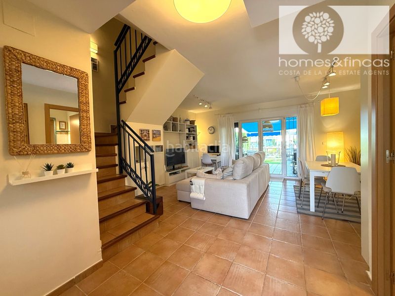 Foto 6d6f36d4-df87-40cb-8445-8c5f95fc2ca3. Chalet dans avenida rosalía de castro 119 dans Costa Esuri Ayamonte