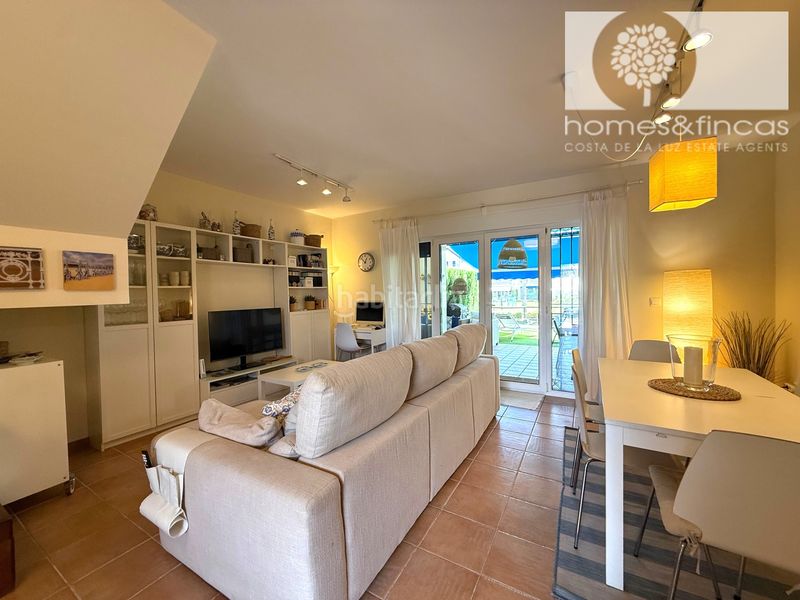 Foto d69c7f0f-e16d-4a82-a773-687ccb130109. Chalet dans avenida rosalía de castro 119 dans Costa Esuri Ayamonte