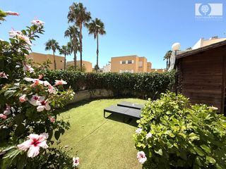 Pis  Calle guatemala 4. Bajo con jardín privado de 93 m² en urbanización montesol, ayamo